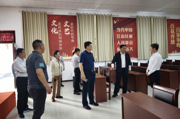 老虎配资 滨州市无棣县考察团赴安丘交流农村公益电影放映工作